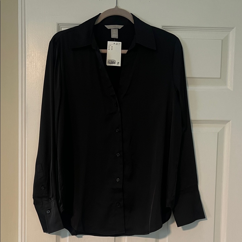H&M New with tags Black Button-Up Shirt